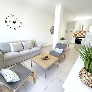 https://edificio-comillas-sb.in-canary-islands.com
